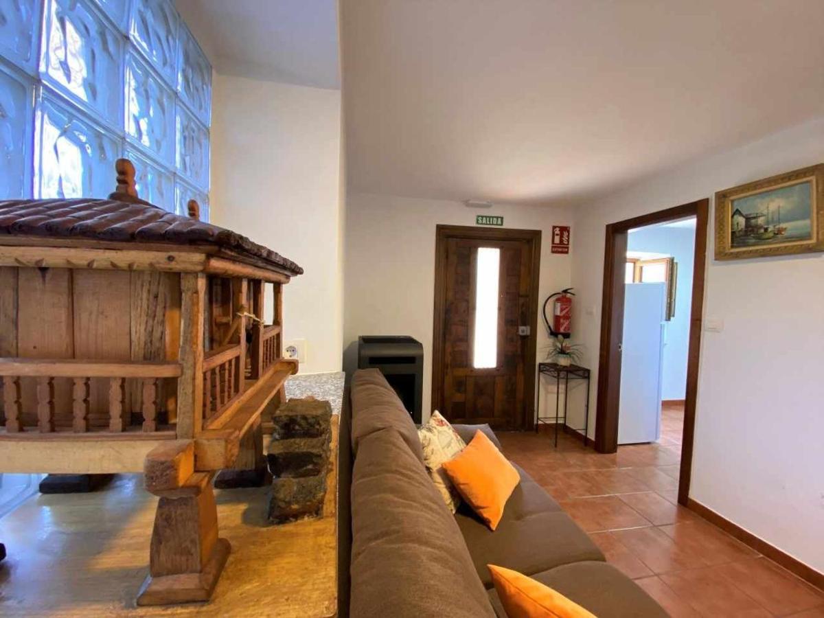 Casa Maribel Onís Екстериор снимка