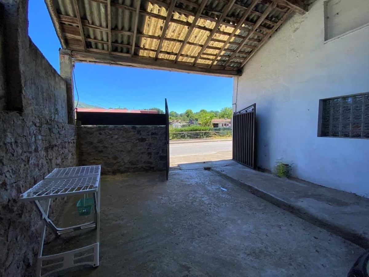 Casa Maribel Onís Екстериор снимка