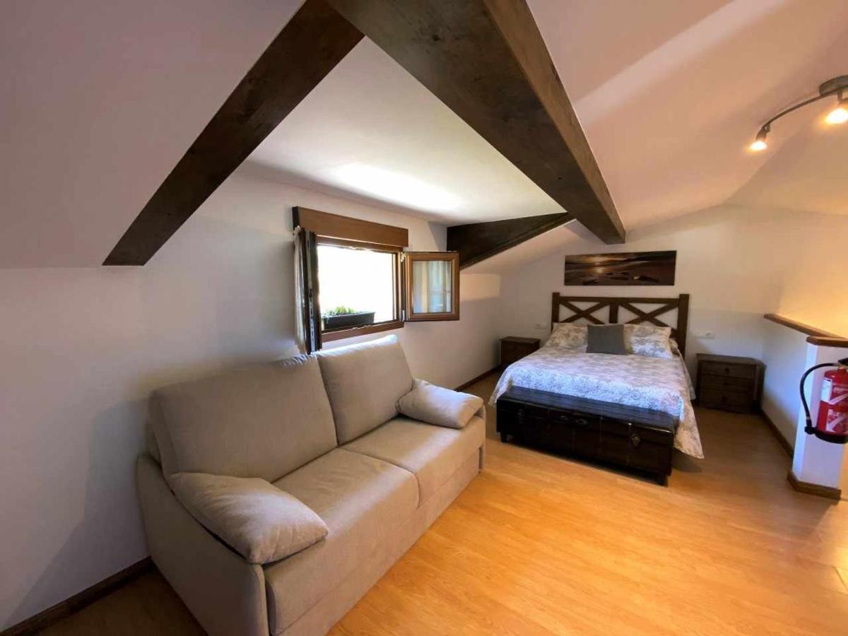 Casa Maribel Onís Екстериор снимка