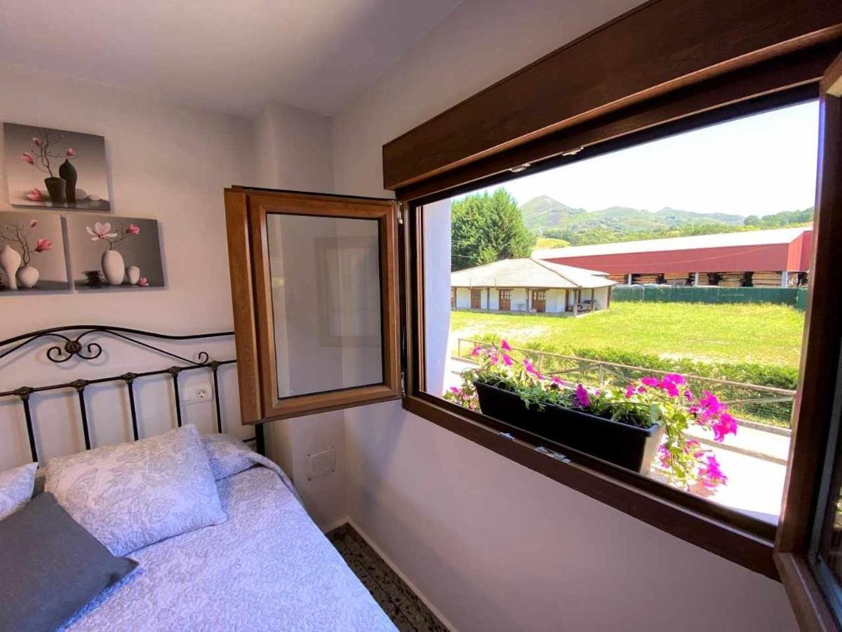 Casa Maribel Onís Екстериор снимка